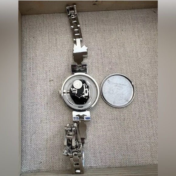 Womens Watch Christmas Candy Cane Silver Bracelet Red White Green Enamel Analog - Picture 5 of 9